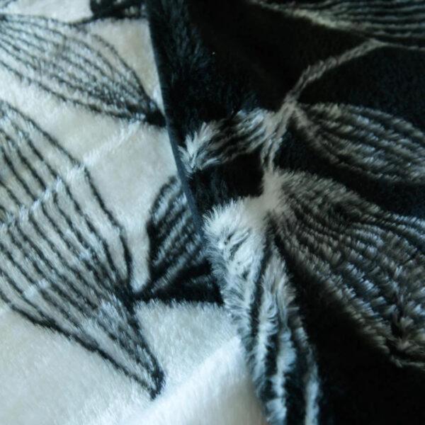 Belfiore Luxury - Leaf Lines blanket Black/Natural - Image 3