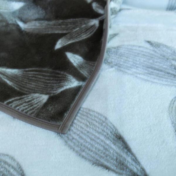 Belfiore Luxury - Leaf Lines blanket Cobblestone/Natural - Image 3