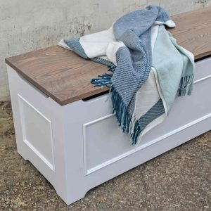 Bastille Blanket Box